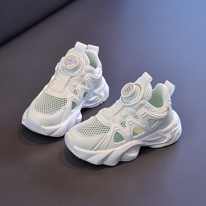 Zapatos deportivos para niños verano 2026 nuevo tipo de zapatos de corrida transpirables de malla para niños sandalias de playa suaves para niñas