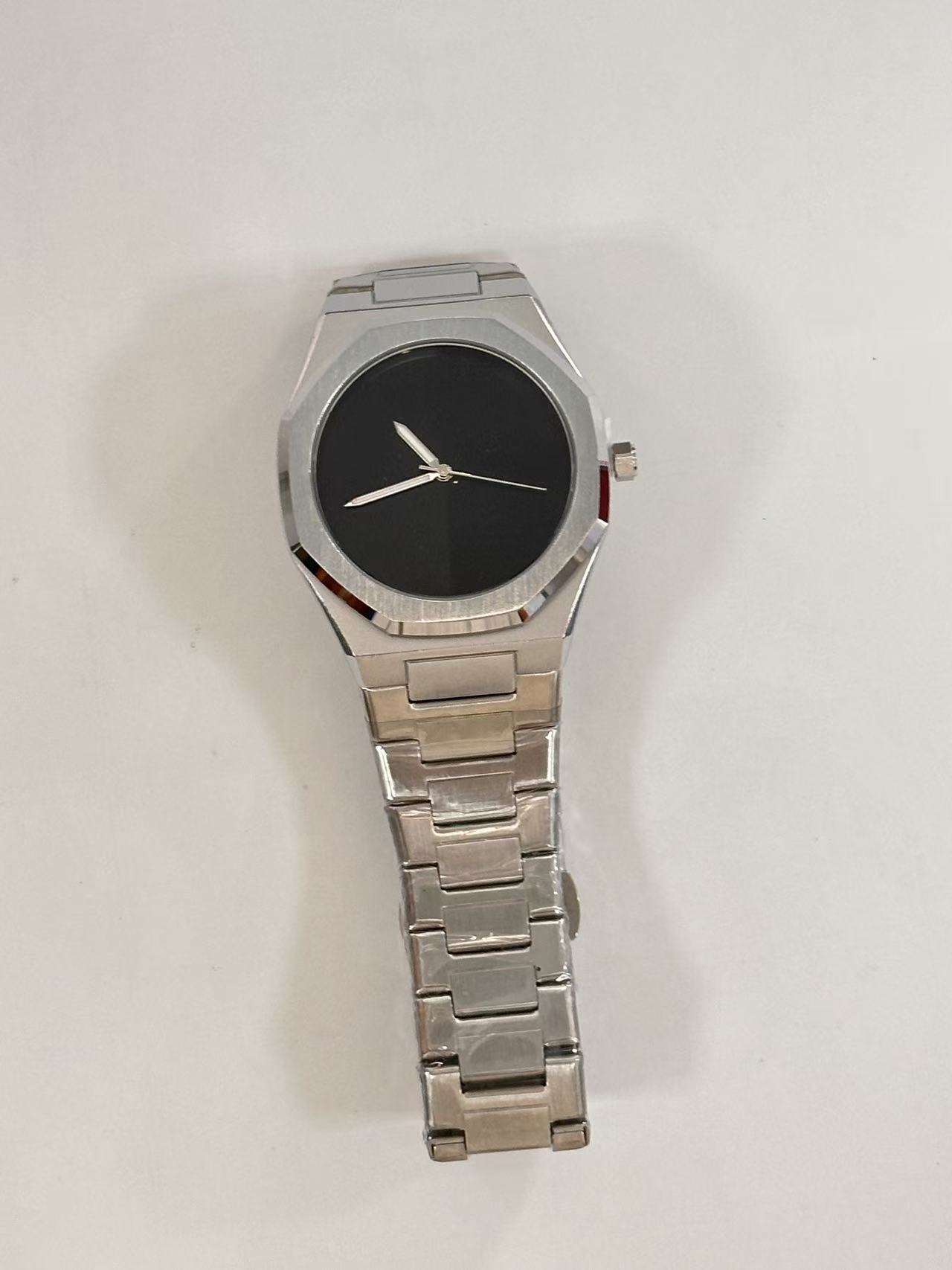 Gold Octagonal Quartz Watch For Men With Premium Steel Strap_voghion.com