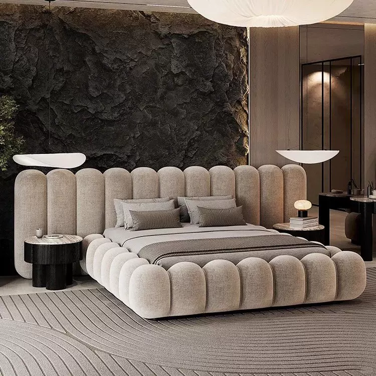 意式钢琴键布艺床主卧双人宽屏大平层别墅奶油风泡芙羊羔绒大床
