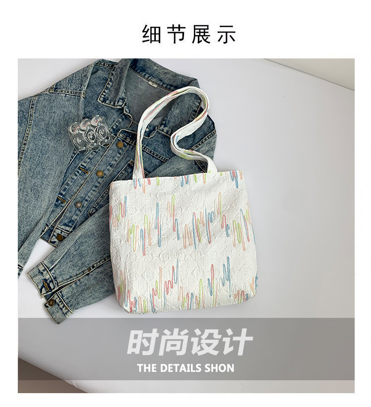 Casual and simple commuter underarm bag, large-capacity tote bag, new autumn 2024 fashion and niche single-shoulder crossbody bag Application Scenario