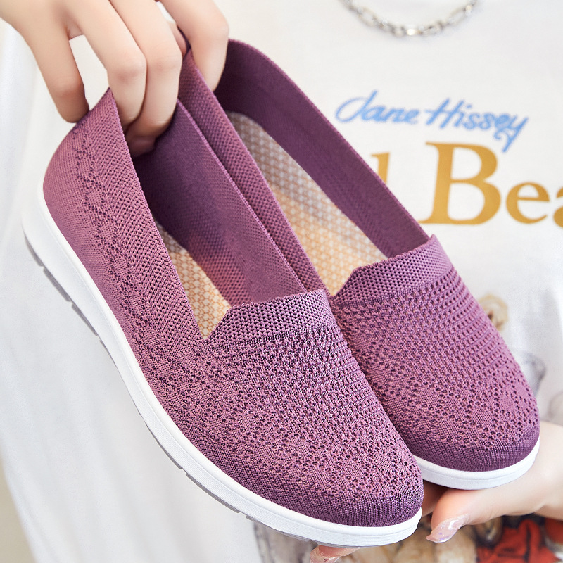 Zapatos de mujer 2026 primavera, calzado femenino de comercio exterior, zapatos de tela estilo Pekín, zapatos planos casuales transpirables, zapatos de suela blanda para mamá