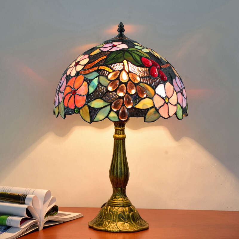 Tiffany Stained Glass Decorative Flower Lampshade Dimming Classic Vintage Bar Living Room Bedroom Bedside Table Lamp Tiffany Stained Glass Decorative Flower Lampshade Dimming Classic Vintage Bar Living Room Bedroom Bedside Table Lamp