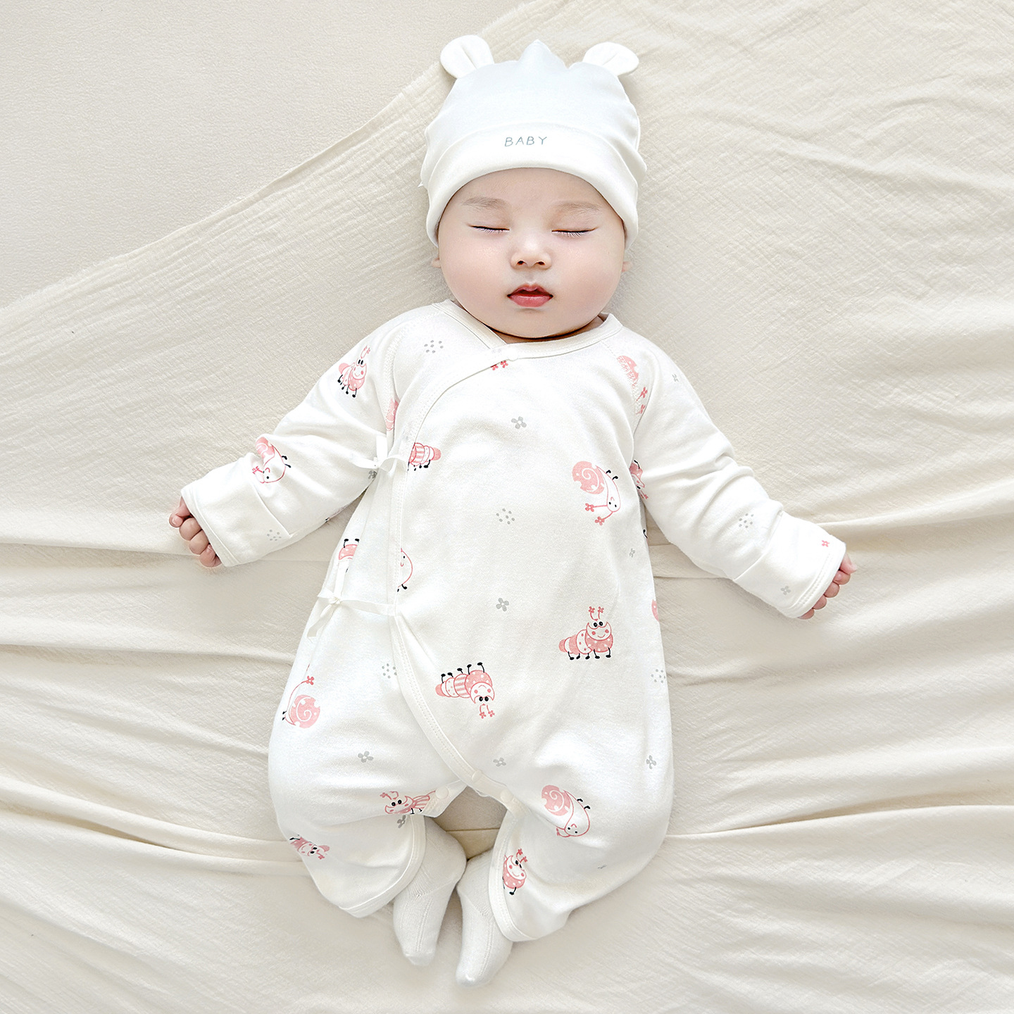 Ropa de bebés recién nacidos primavera y otoño algodón 0 delgado monje de marzo ropa de mariposa para niños pequeños camiseta de bebé
