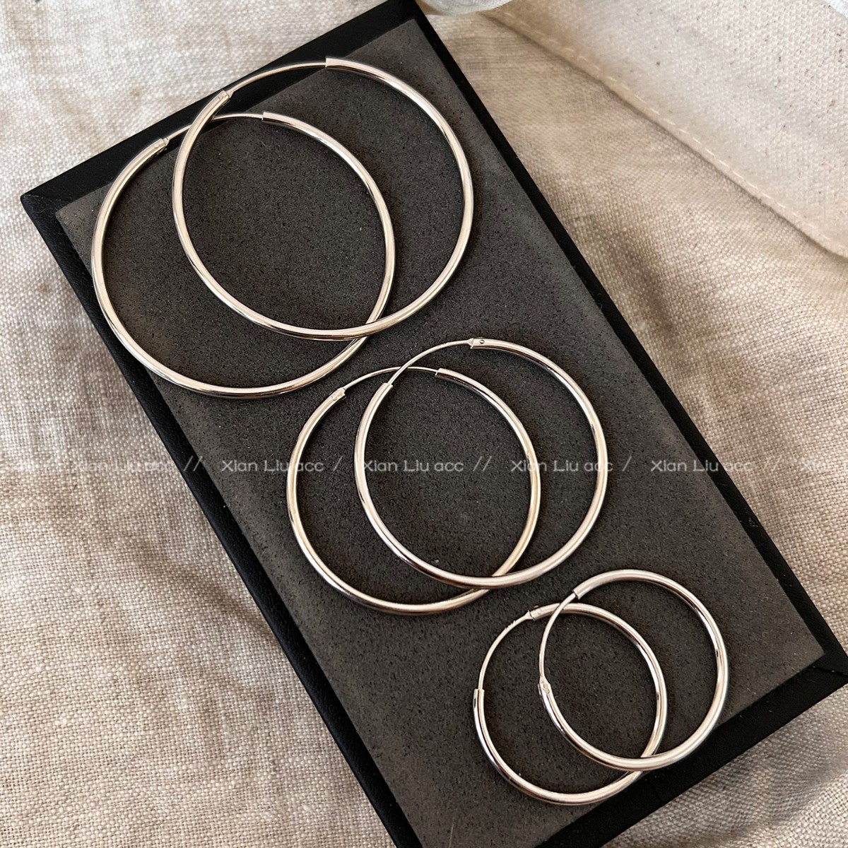 Korean-style simple thick silver hoop earrings for women with square or round faces, make the face appear smaller, versatile and elegant, with a high-end feel