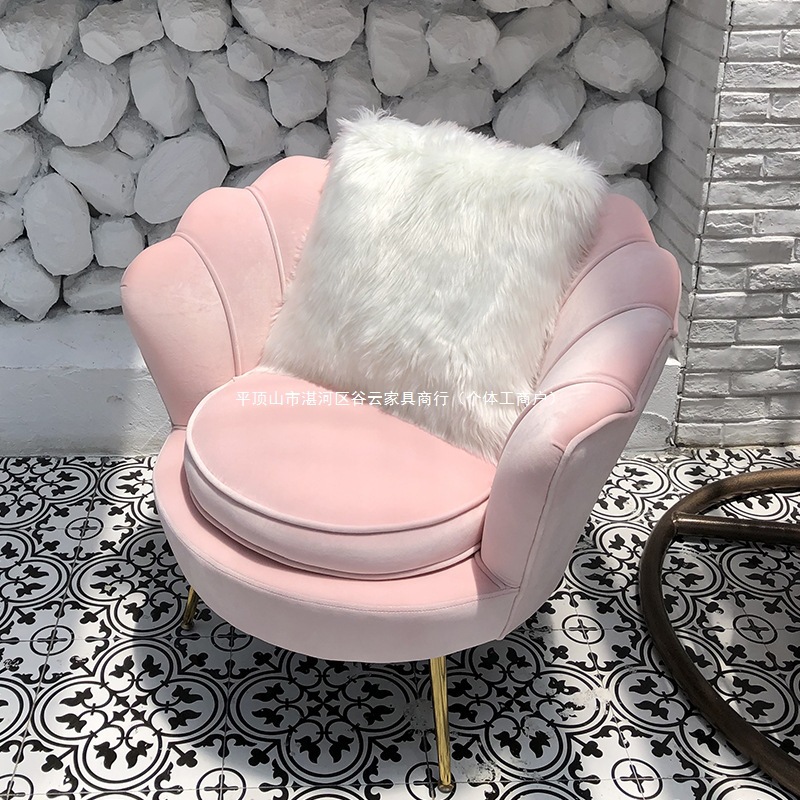 Sofá único de lujo nórdico moderno y simple sofá de ropa de la sala de estar perezoso dormitorio pequeño sofá rojo en línea image 1