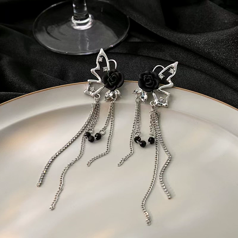 Small design earrings with tassels, ear clips, Chinese style, high-quality style, 2023 collection, internet celebrity