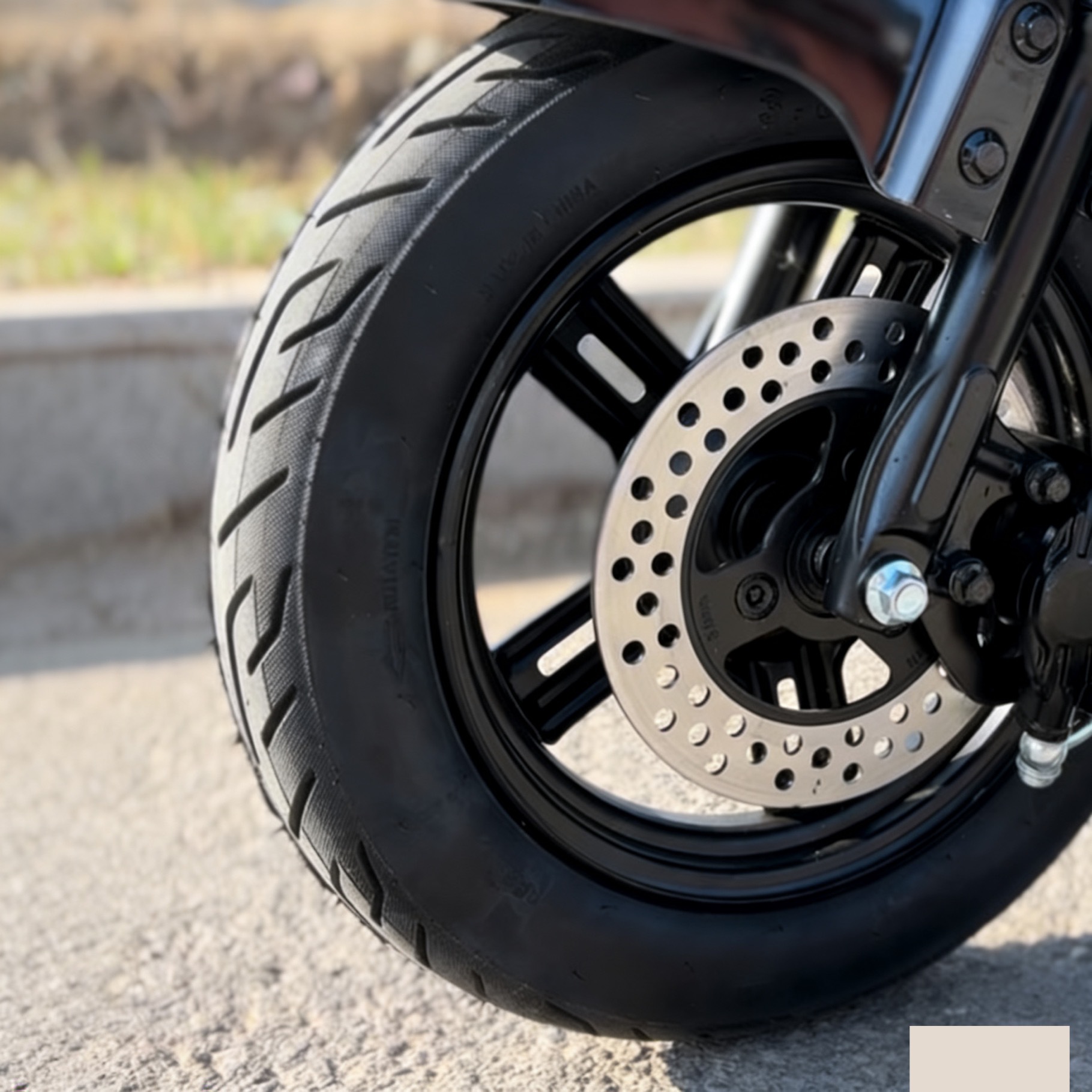 Small Cyclone Electric Motorcycle Factory Foreign Trade Electric Two-Wheeler Electric Car Adult Commuting Takeaway Car