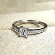 公主正方四爪仿真钻石戒指女eBay热销手饰欧美求婚钻戒个性订婚戒