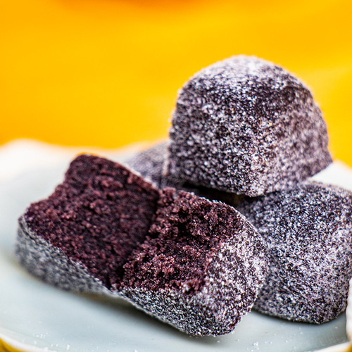 Jujube Seed Cake Poria Lily Pastry Wholesale Red Date Lotus Seed Jujube Seed Cake Canned 250g Snacks One Piece Dropshipping