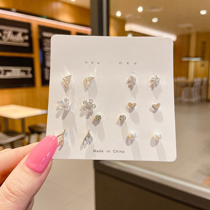 Pendientes de aleación moda coreana, estilo lujo ligero, ideales para puestos callejeros, mercado nocturno y ventas en vivo, al por mayor