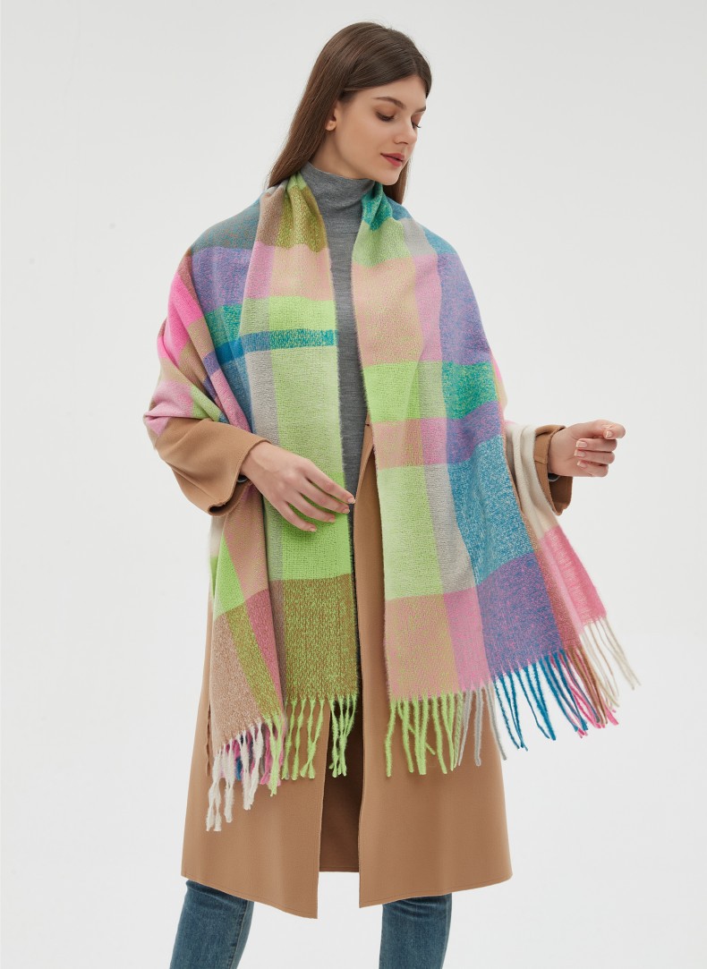 Polyester Material Women's Casual Simple Style Lattice Polyester Tassel Scarf