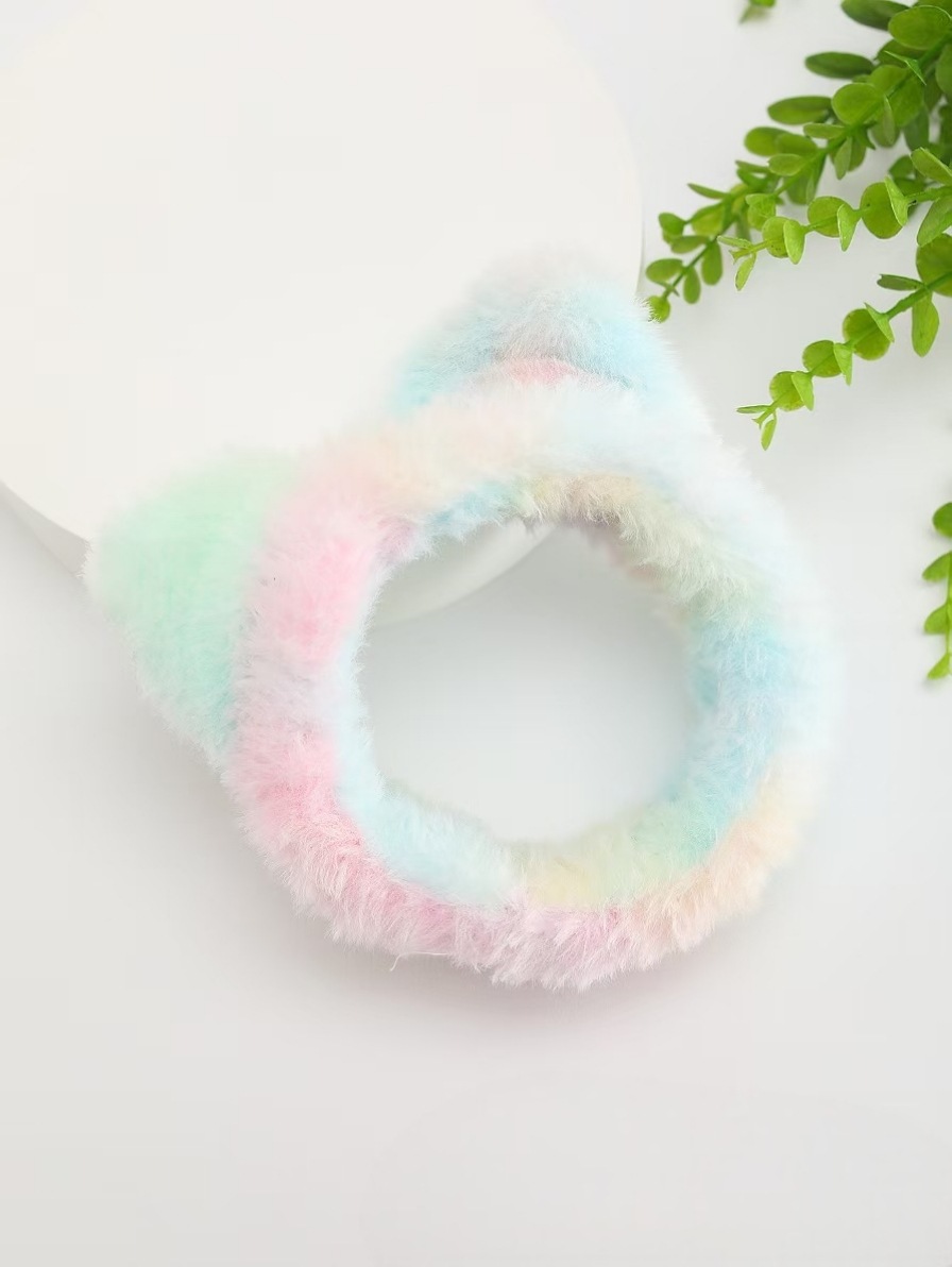 Otoño y invierno dibujos animados peluche lavar la cara cinturón de cabello máscara de mujer lavar la cara cinturón de cabello impermeable estereoscópico impermeable adornamientos de cabello al por mayor