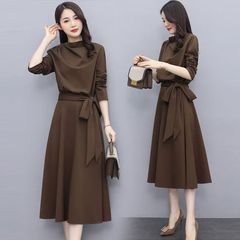春秋季新款设计感绑带遮肚显瘦宽松大码女长袖连衣裙中长款A字裙