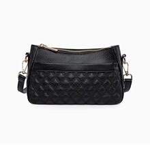 斜挎妈妈包2025新款中年小包包时尚百搭单肩可手提腋下大容量包袋