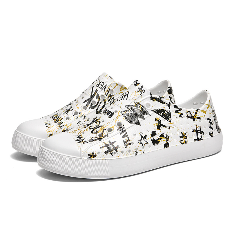 Zapatos de agujero ligero de verano al por mayor hombres y mujeres pareja verano antideslizante transpirable casual Hollow Beach Shoes sandalias