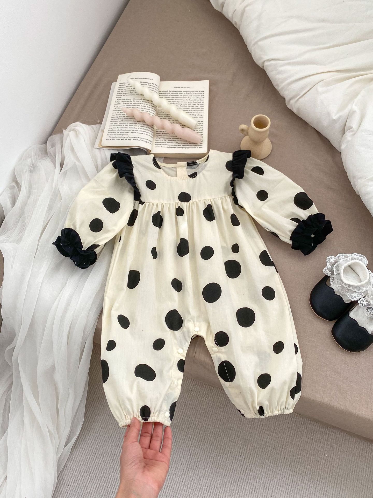INS primavera nuevo bebé mono estilo coreano bebé niña Polka Dot manga larga vaina fuera del mameluco fino