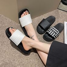 2024年新款网红厚底外穿韩版潮流情侣拖鞋女家居浴室沙滩凉拖鞋男