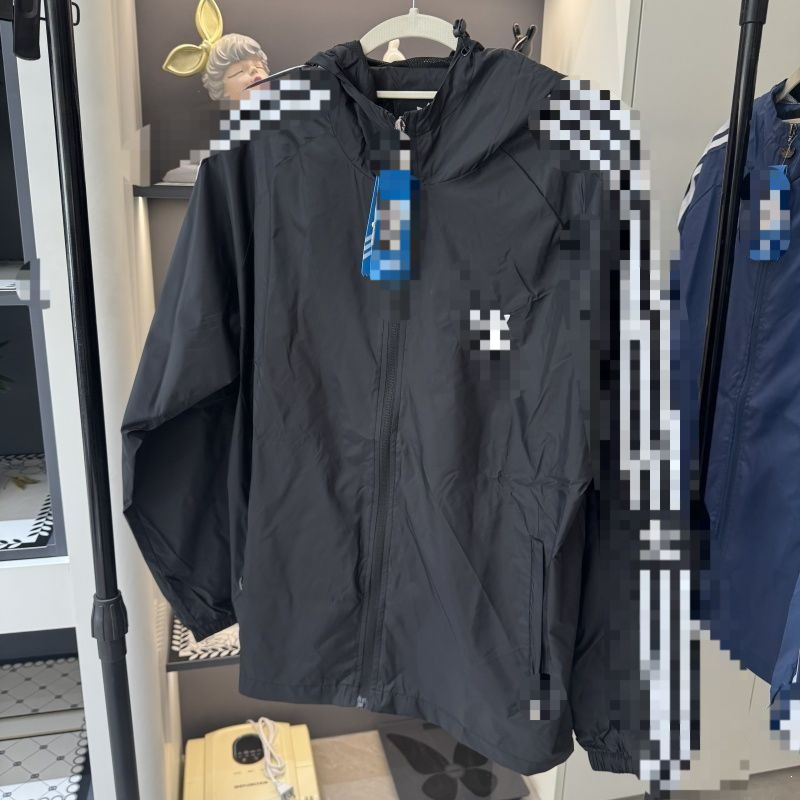 Embroidered clover-patterned sports windbreaker, unisex spring jacket, lightweight, loose-fitting, casual, suitable for couples, with a hood, available for wholesale