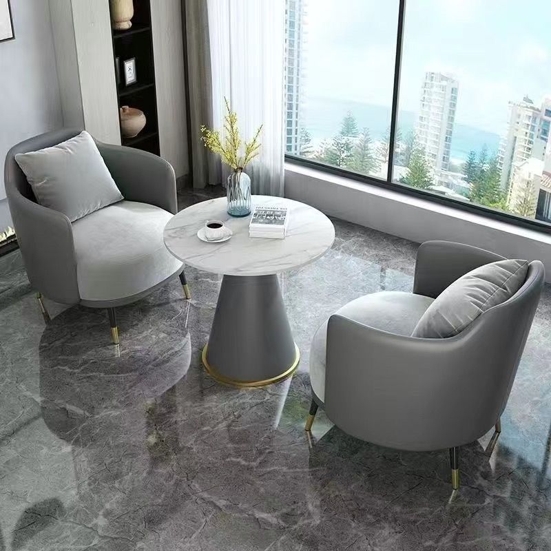 Piel gris oscuro