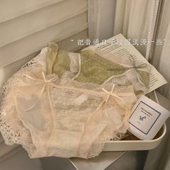 フランス式の禁欲 ~ 田園風の快適なレースの下着の女性のレースの通気の穴の絹糸の股の部の純粋な欲の三角のズボン