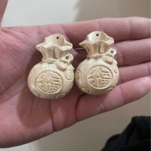 现货批发 木雕钱袋子小挂件包挂配饰品 立体雕刻桃木圆福袋手把件