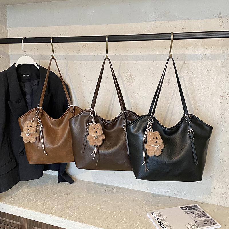 Transfronterizos ocio de gran capacidad bolsa de tote 2025, otoño y invierno, nueva bolsa de brazo de viaje, bolsa de hombro de moda popular image 5