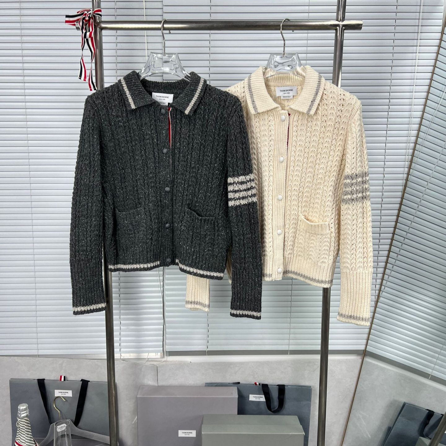 工厂直营高品质春秋季新款四杠条纹长袖翻领粗针织女款毛衣开衫