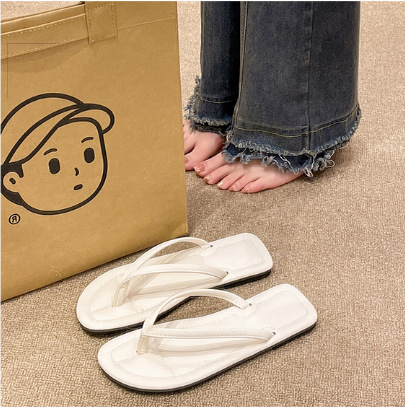 Flip-Flops, Large Size, Summer Fashion, Flat-Soled Mules, Flip-Flops, Beach Shoes, Women's Outdoor Wear, High-End Style Flip-Flops, Large Size, Summer Fashion, Flat-Soled Mules, Flip-Flops, Beach Shoes, Women's Outdoor Wear, High-End Style