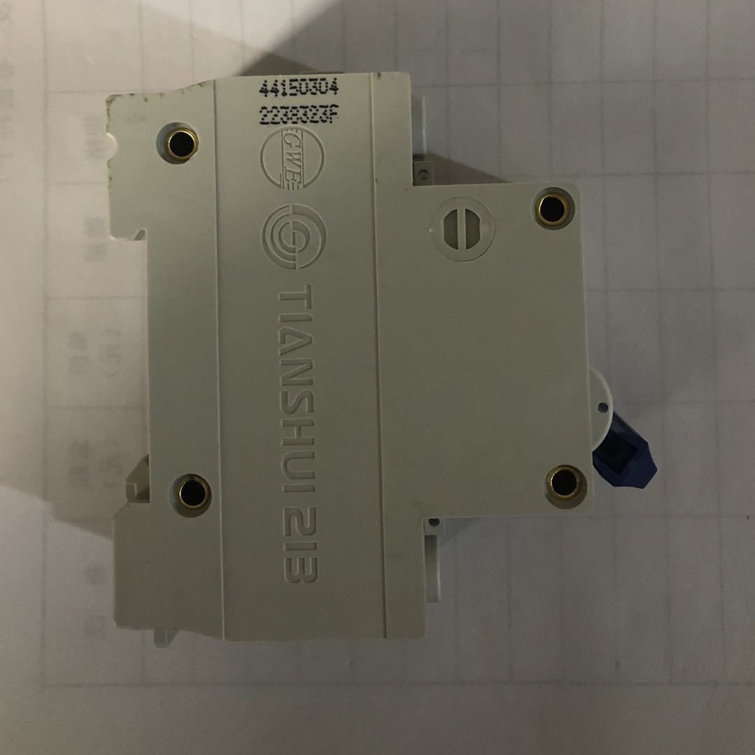 天水213小型直流断路器