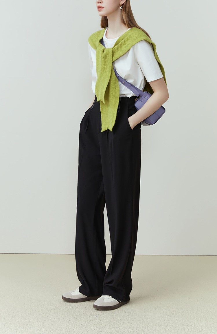 Cropped T-shirt Image 4