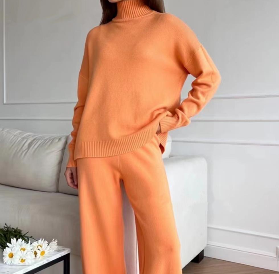 Knitted Set Image 7