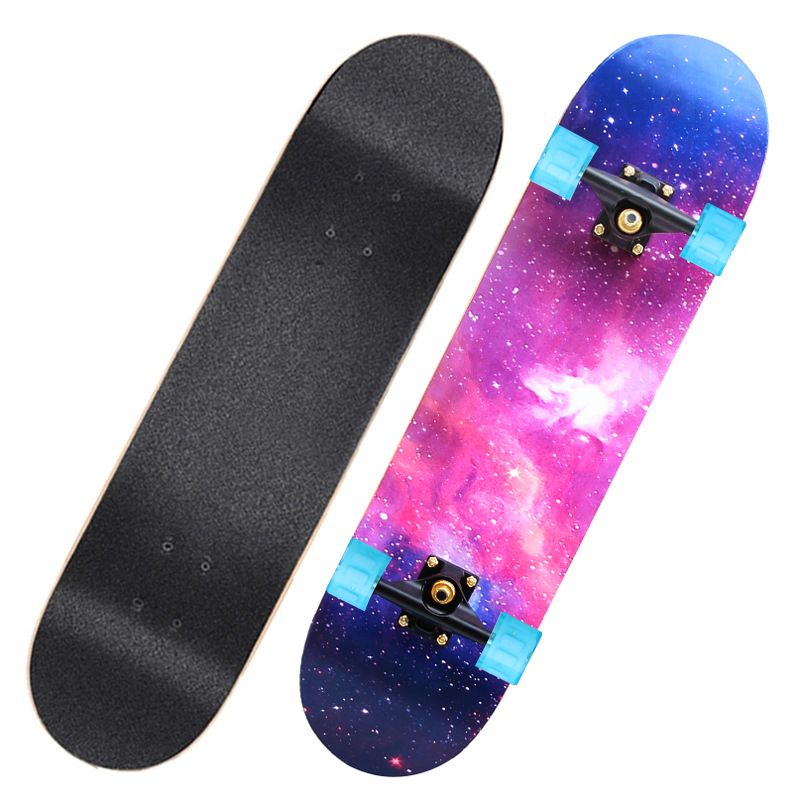 Patineta doble pescante versión juvenil para adultos niños y estudiantes de primer año estudiantes de primer año se especializan en patinetes de cuatro ruedas
