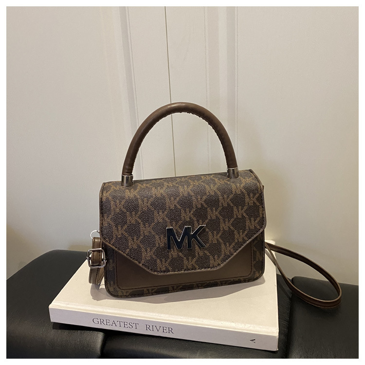 Nueva bolsa de hombro 2026 primavera y verano nuevo nicho de diseño bolso de mochila de moda simple bolso de tendencia de mujer