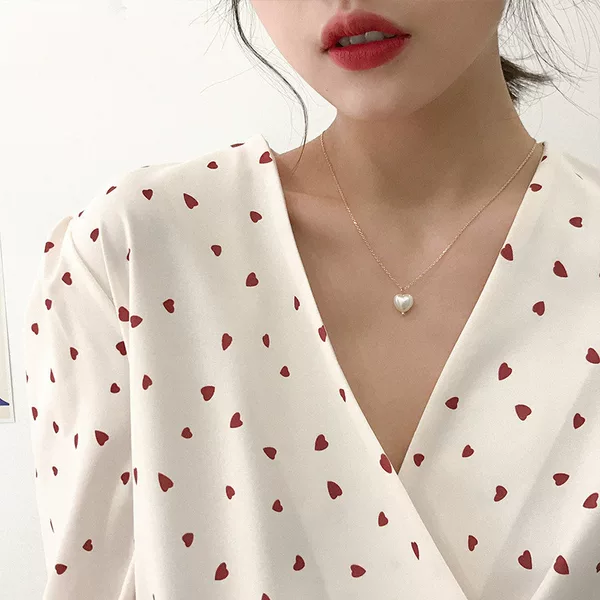 Korean and Japanese Ins Style Sweet Girl Heart Pearl Necklace Niche Simple Temperament Clavicle Chain Versatile Choker