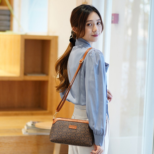 Cross-border direct supply spring ladies middle-aged mother bag  new fashion versatile large capacity shoulder bag crossbody bag