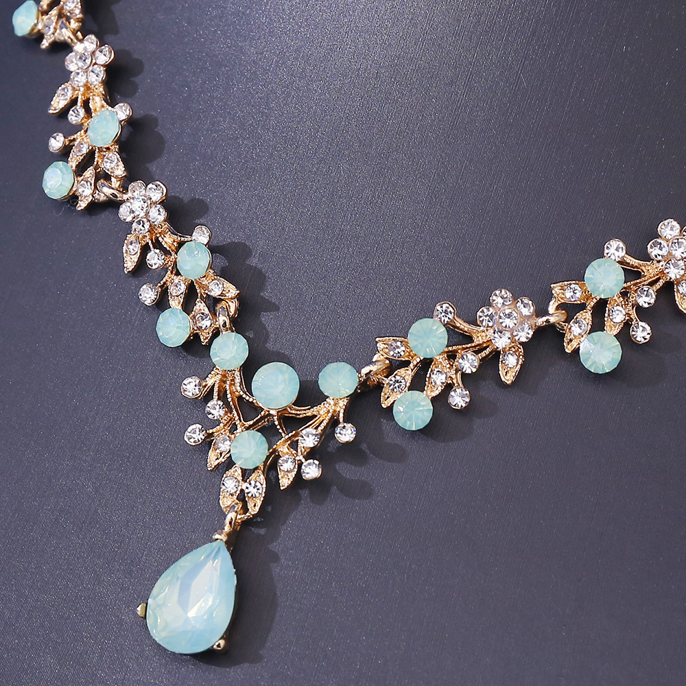 新娘项链皇冠三件套