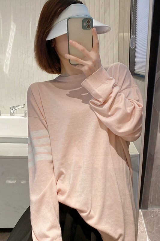 23 Autumn pink lower body missing puppy knitted top cartoon printed long sleeve T-shirt Women's Mid-length College 23 Autumn pink lower body missing puppy knitted top cartoon printed long sleeve T-shirt Women's Mid-length College