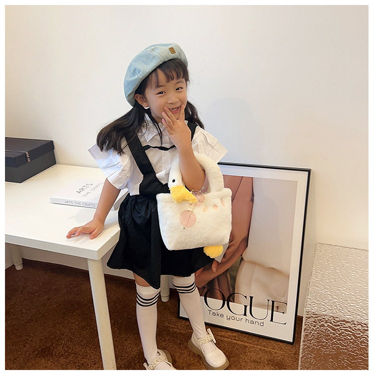 New plush and funny poached egg portable chain crossbody bag, cute and simple children's single-shoulder bag undefined