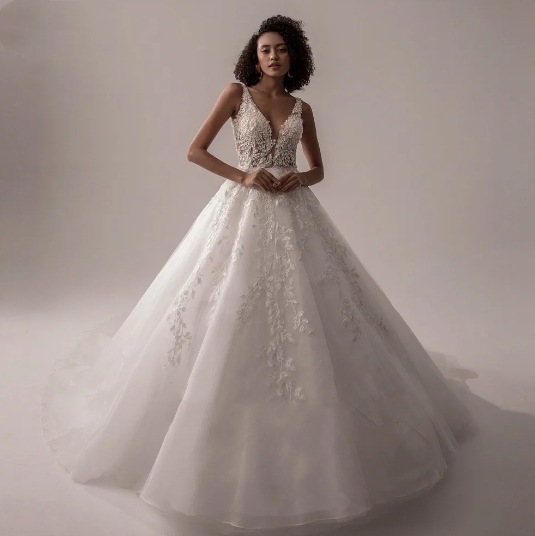 European and American Style V-Neck Sleeveless Bridal Main Wedding Dress 2026 New Model Slim Fit Elegant Travel Photography Light Wedding Dress Wholesale