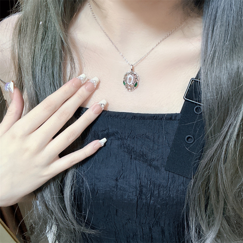 Fashion Snake Copper Inlay Zircon Pendant Necklace 1 Piece