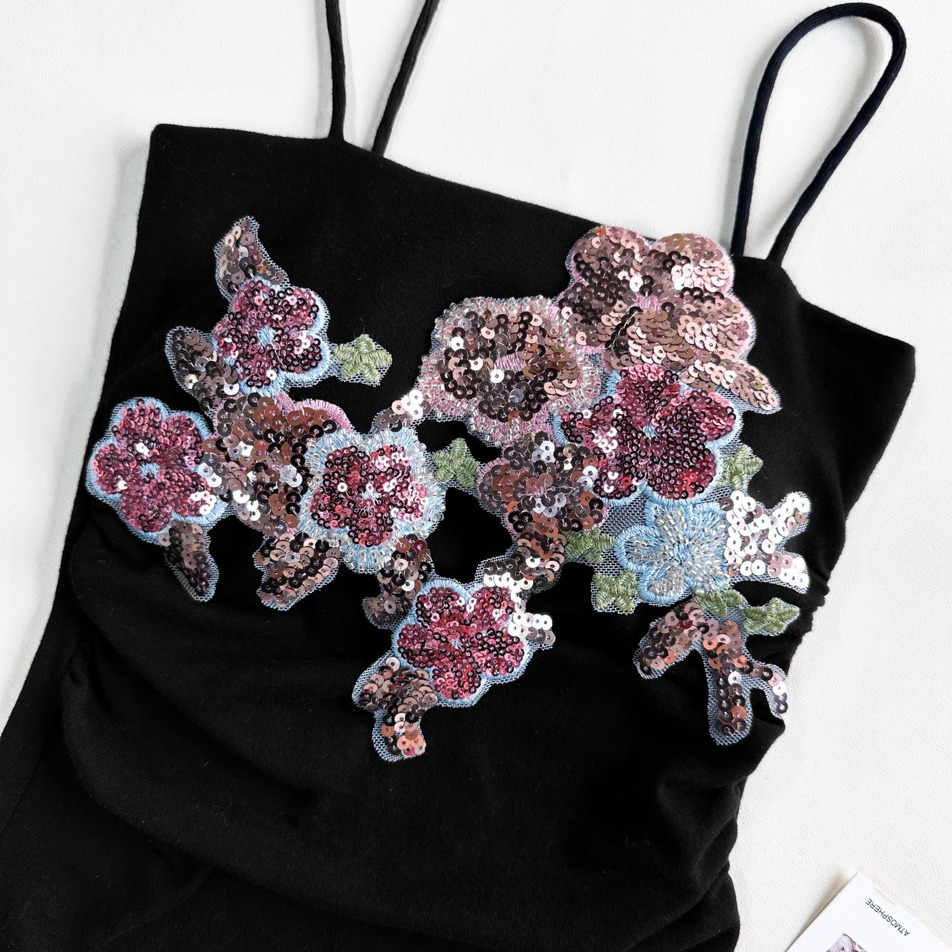 Sequinilla bordado parche multicolor parche de flores tridimensionales hecha a mano DIY accesorios de ropa bolsa sombrero decoración mezcla