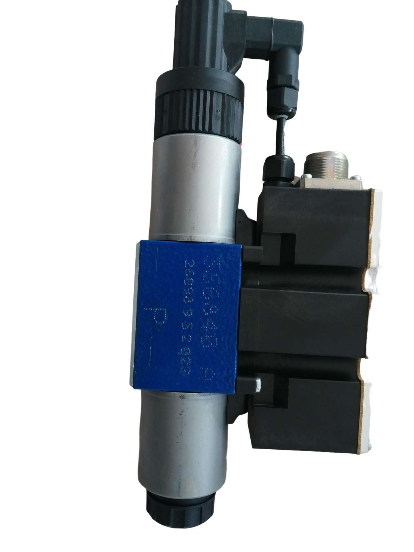 德国REXROTH力士乐比例换向阀4WREE10W1-25-2X/G24K31/A1V