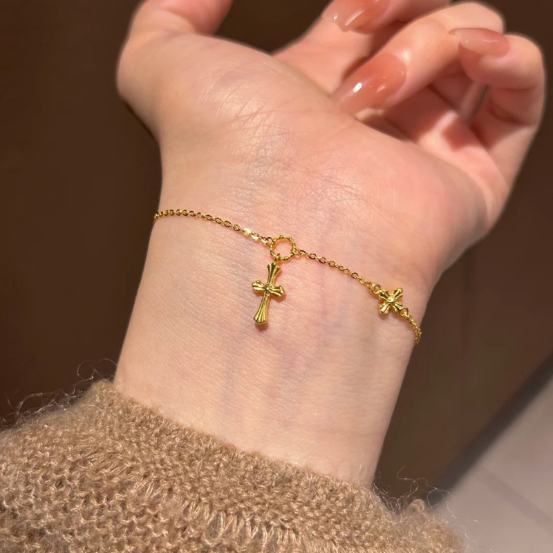 S925シルバーに本金メッキを施した十字架ネックレス、女性用、シンプルで個性的、高級感、軽やかなラグジュアリー、多用途、鎖骨チェーン|undefined