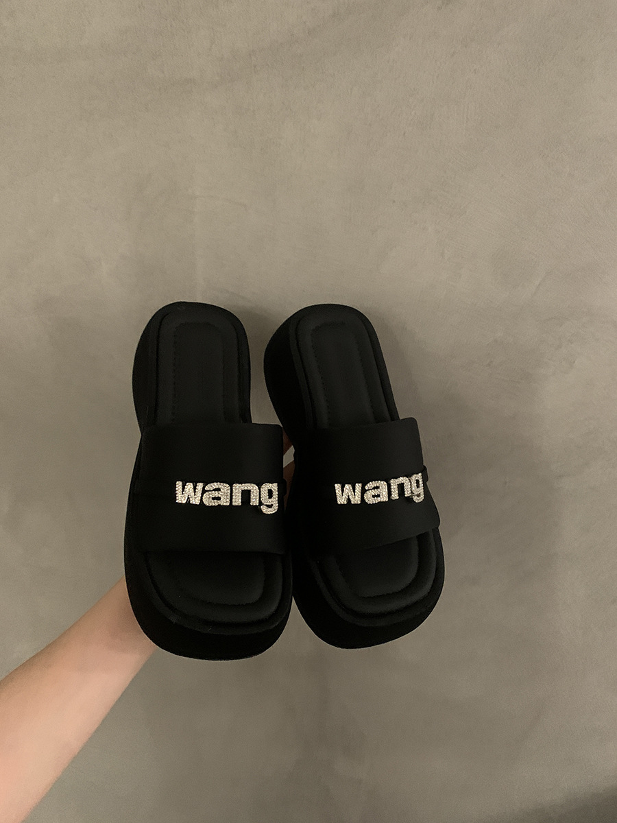 Pantuflas de plataforma de plataforma de lentejuelas negras, zapatos de mujer, 2025 nuevo estilo, sandalias de vacaciones junto al mar de verano, sandalias