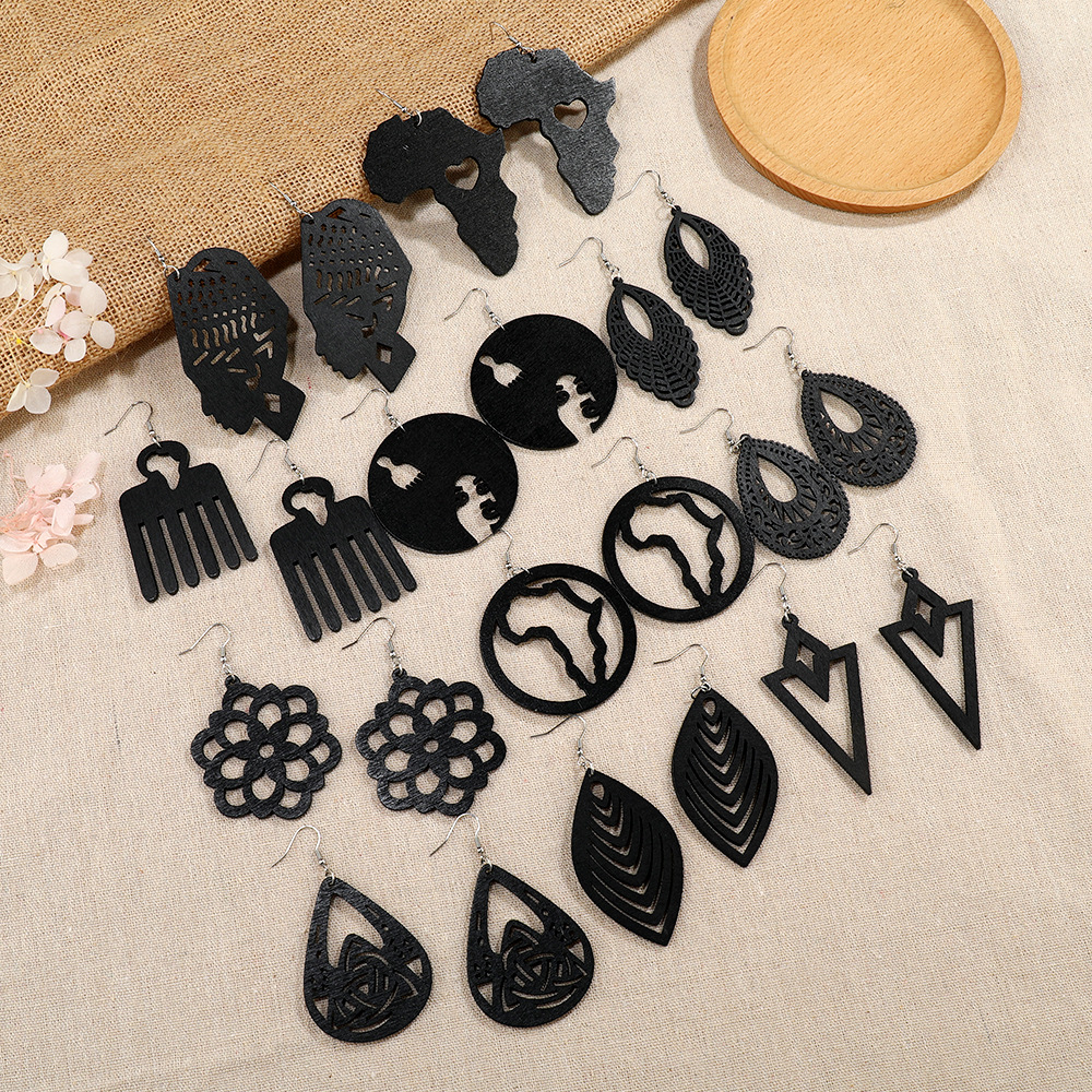 Wholesale Jewelry 1 Pair Casual Human Water Droplets Flower Wood Drop Earrings display picture 3