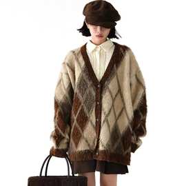 美式复古原创暖乎乎的冬日毛绒感棕色菱格纹马海毛毛衣针织外套女