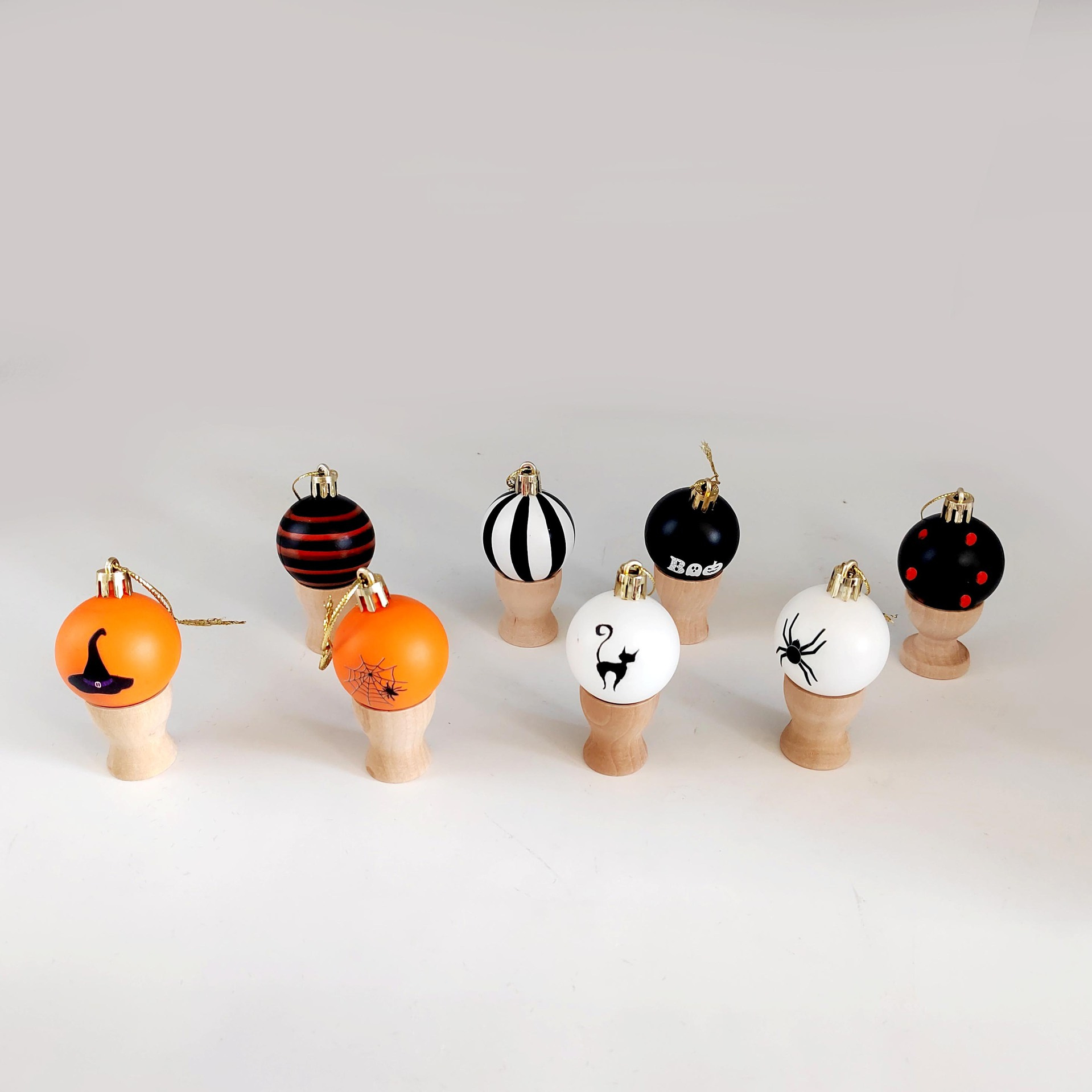 Spot Halloween Bola decorativa 4cm24 Pintado pintado Bola de plástico pintada Decoración de escena Bola de Navidad