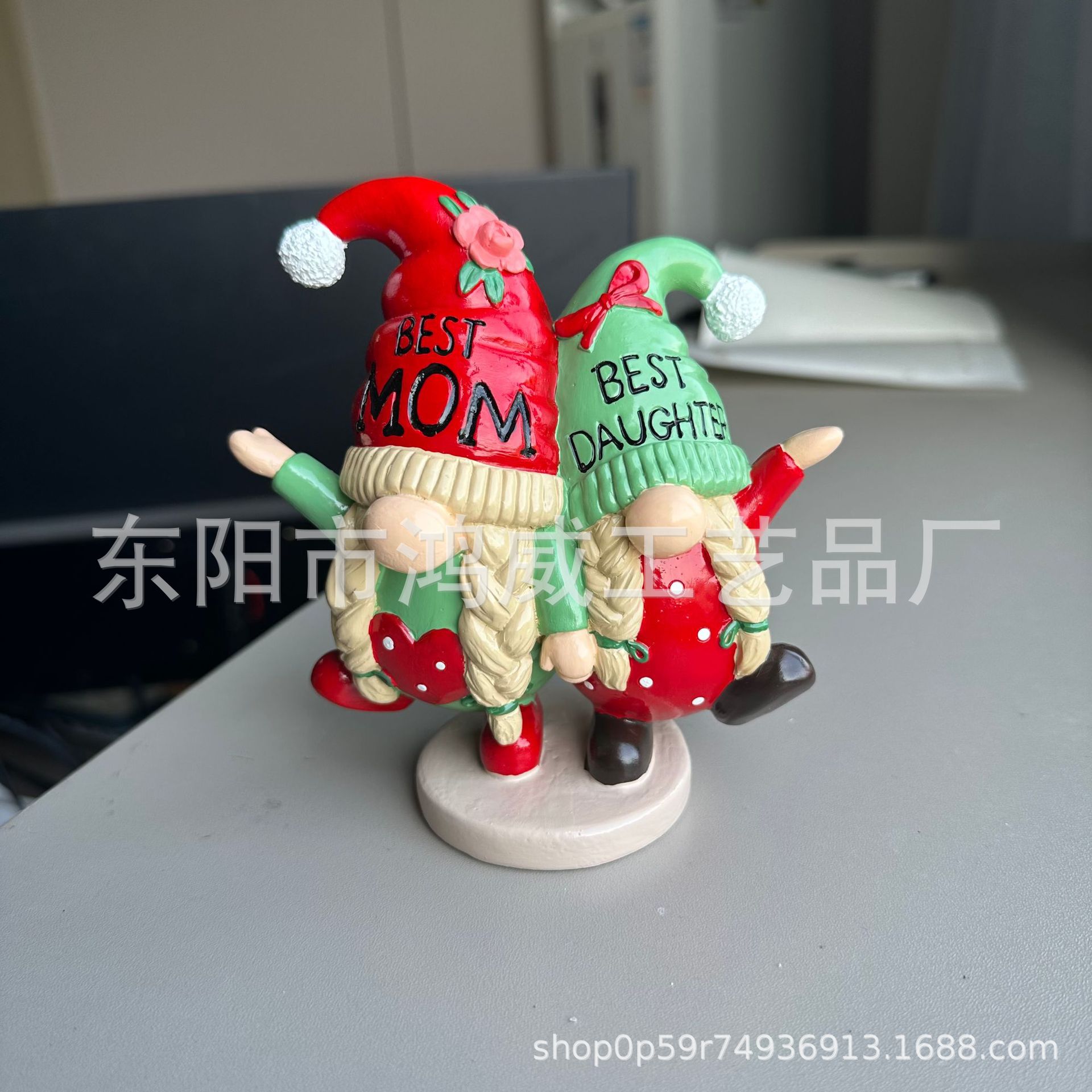 Estatua de Enanos Madre e Hija de Resina para Jardín y Navidad image 6