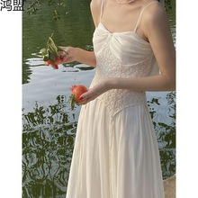 人鱼姬法式优雅蕾丝吊带连衣裙2024新款春夏女复古气质性感高级感