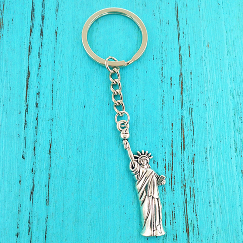 European and American Retro diy Zinc Alloy Statue of Liberty Raise Hand Victory Torch Pendant Key Ring Independence Day Commemoration European and American Retro diy Zinc Alloy Statue of Liberty Raise Hand Victory Torch Pendant Key Ring Independence Day Commemoration